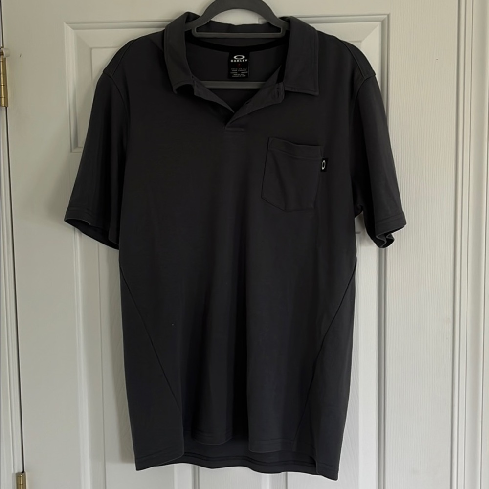 Oakley Regular Fit Coupe Standard Golf Shirt